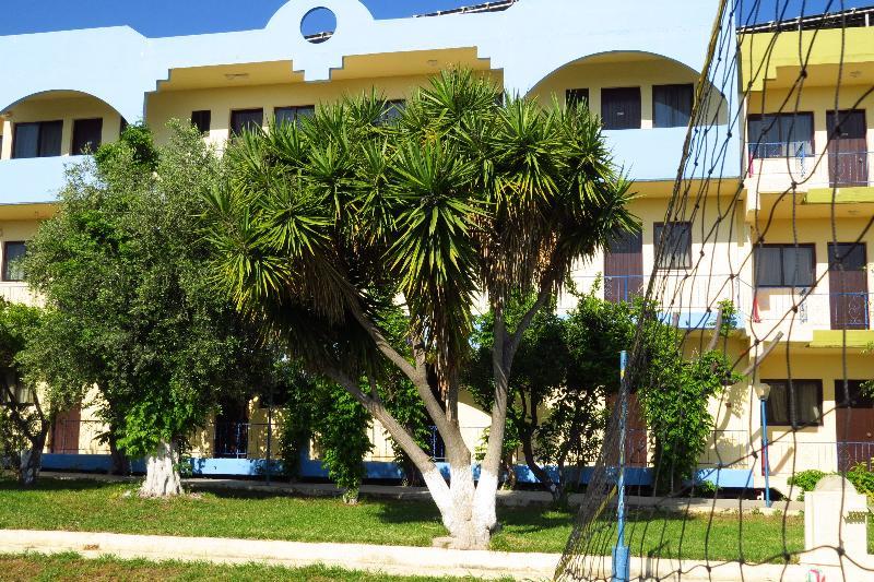 Maritime Hotel Apartments Petaloudes ภายนอก รูปภาพ