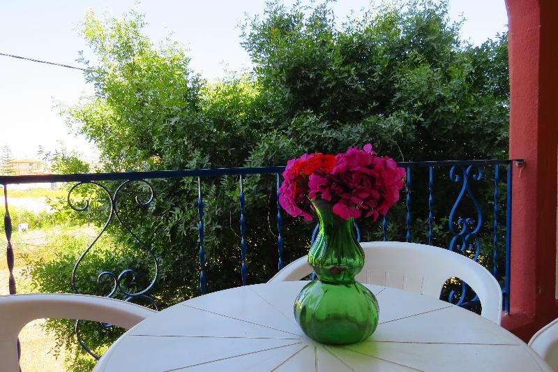 Maritime Hotel Apartments Petaloudes ภายนอก รูปภาพ