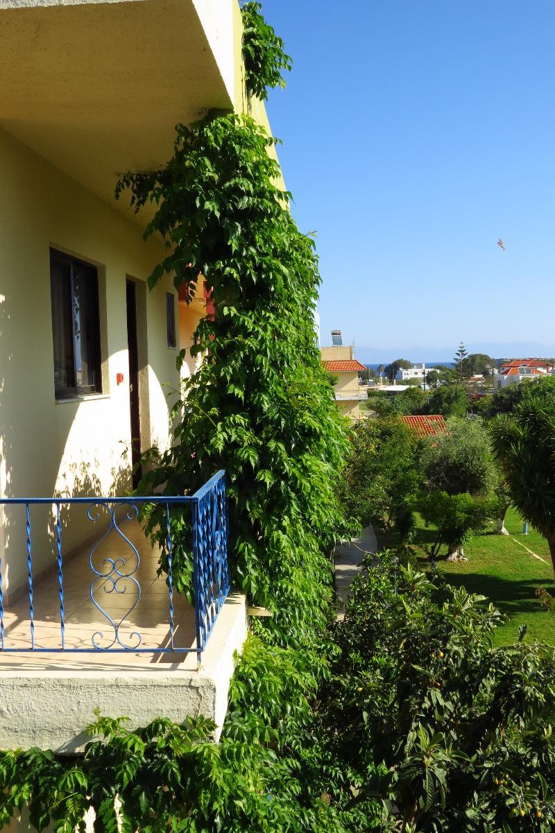 Maritime Hotel Apartments Petaloudes ภายนอก รูปภาพ