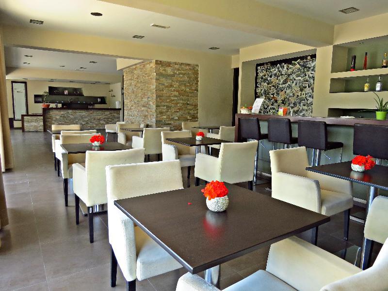 Maritime Hotel Apartments Petaloudes ภายนอก รูปภาพ