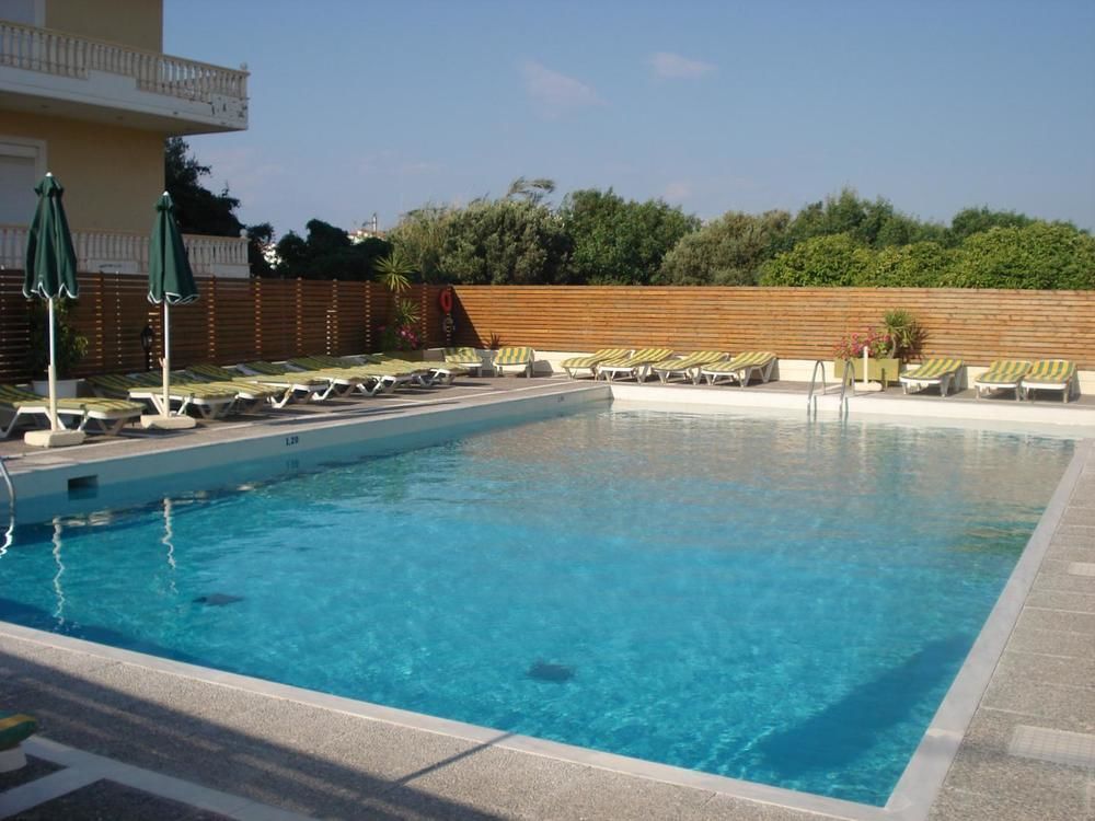 Maritime Hotel Apartments Petaloudes ภายนอก รูปภาพ