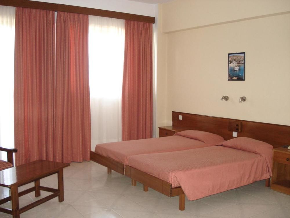Maritime Hotel Apartments Petaloudes ภายนอก รูปภาพ