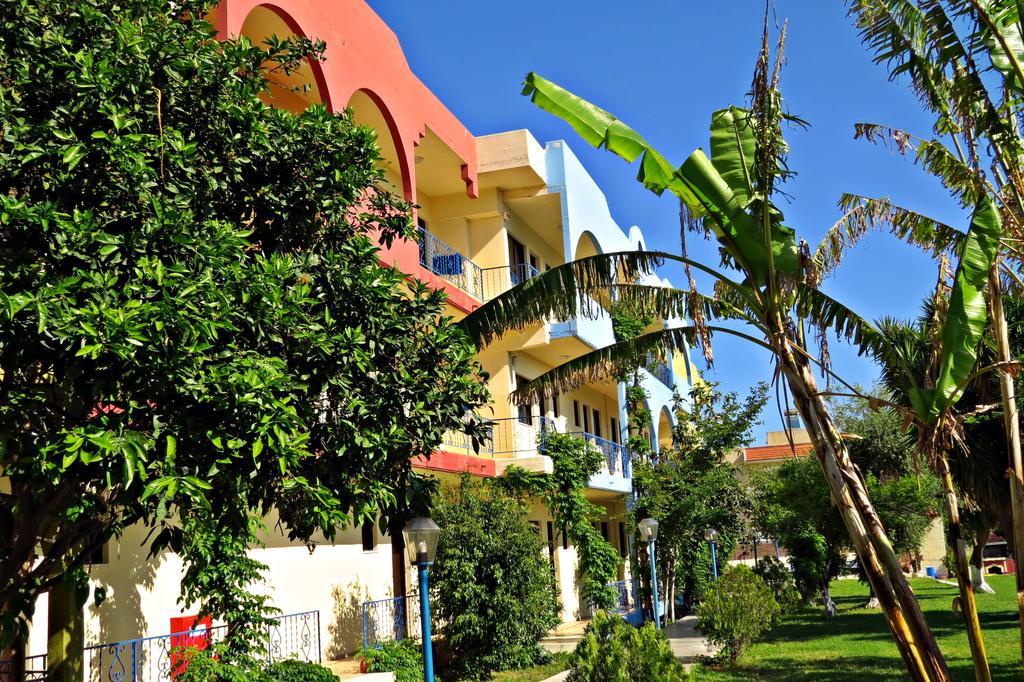 Maritime Hotel Apartments Petaloudes ภายนอก รูปภาพ
