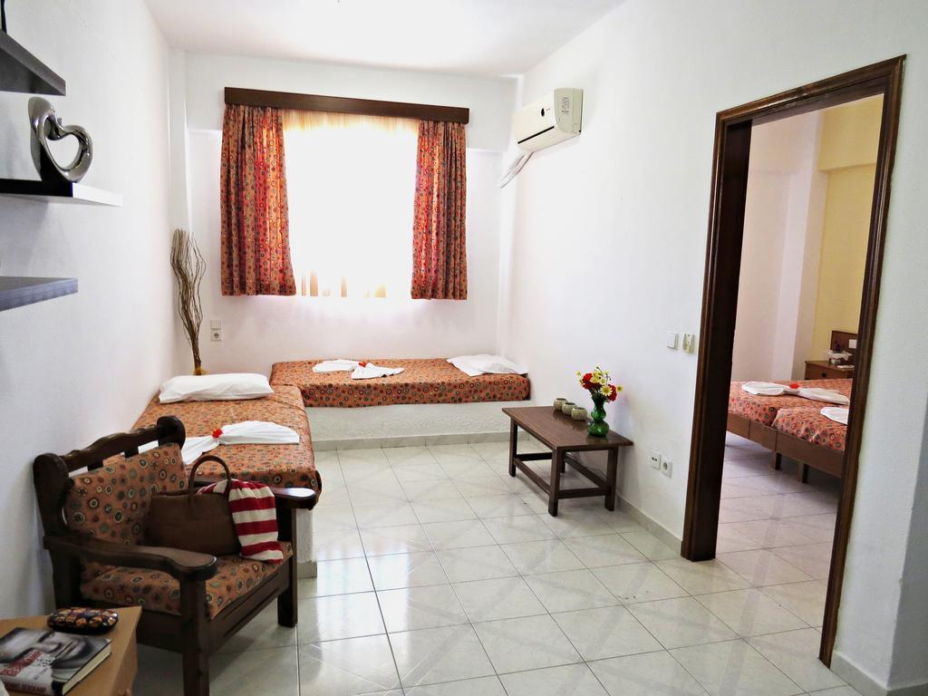 Maritime Hotel Apartments Petaloudes ภายนอก รูปภาพ