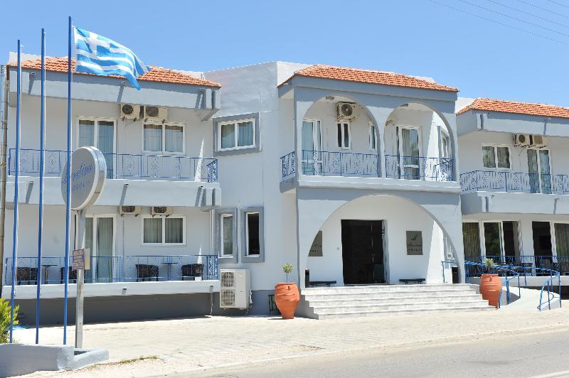 Maritime Hotel Apartments Petaloudes ภายนอก รูปภาพ